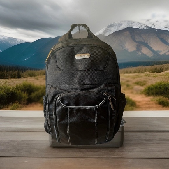 Targus Other - Targus Black Backpack for Men